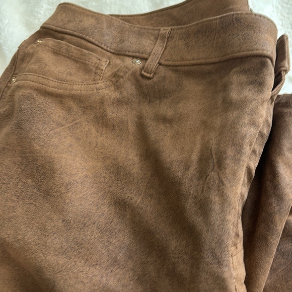 Chico’s Vegan leather in brown - Picture 5 of 5